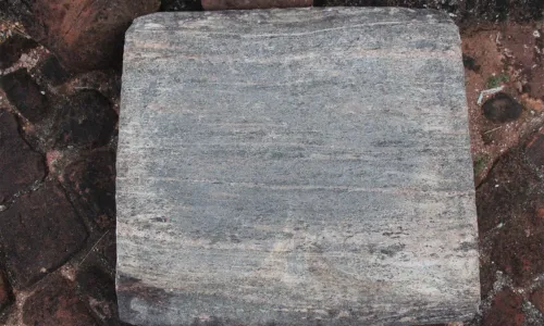 Buddha’s Foot Prints (Sri pathula)